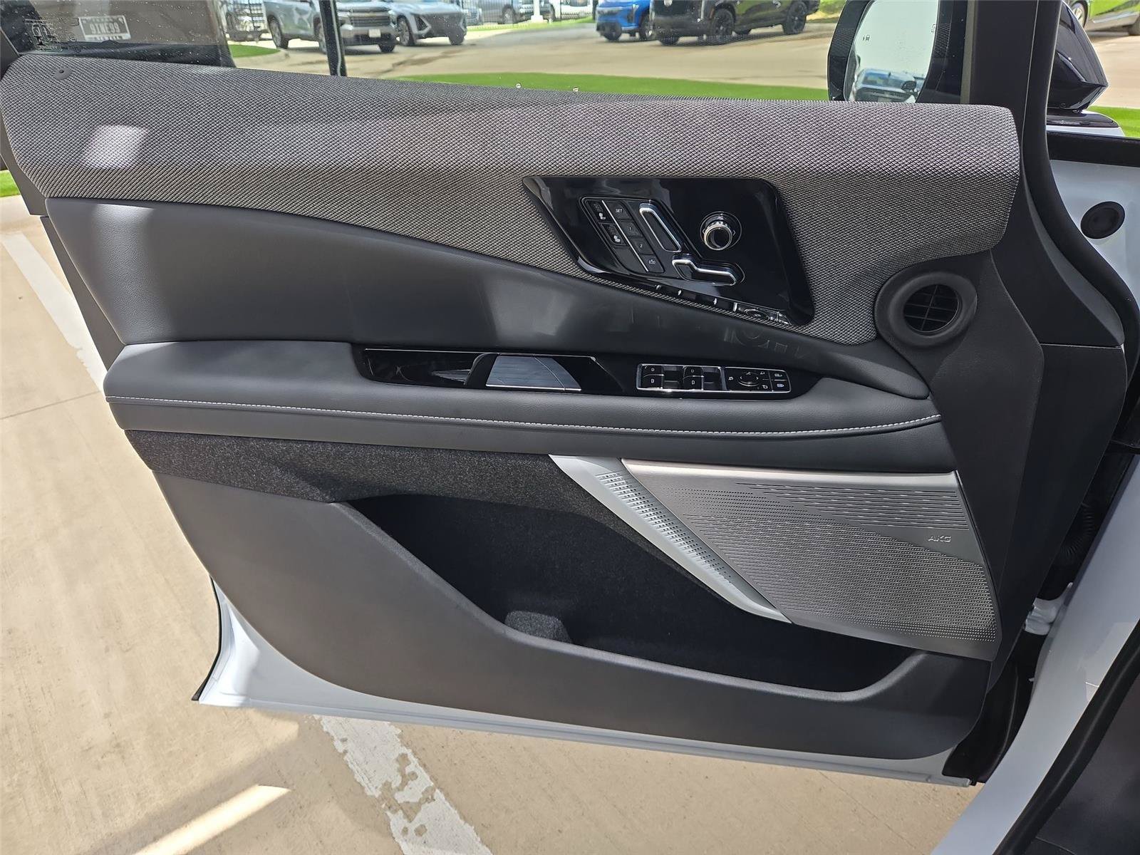 New 2026 Cadillac Optiq Luxury 1 w/ LPO, Floor Liner Package AWD/4WD image 23