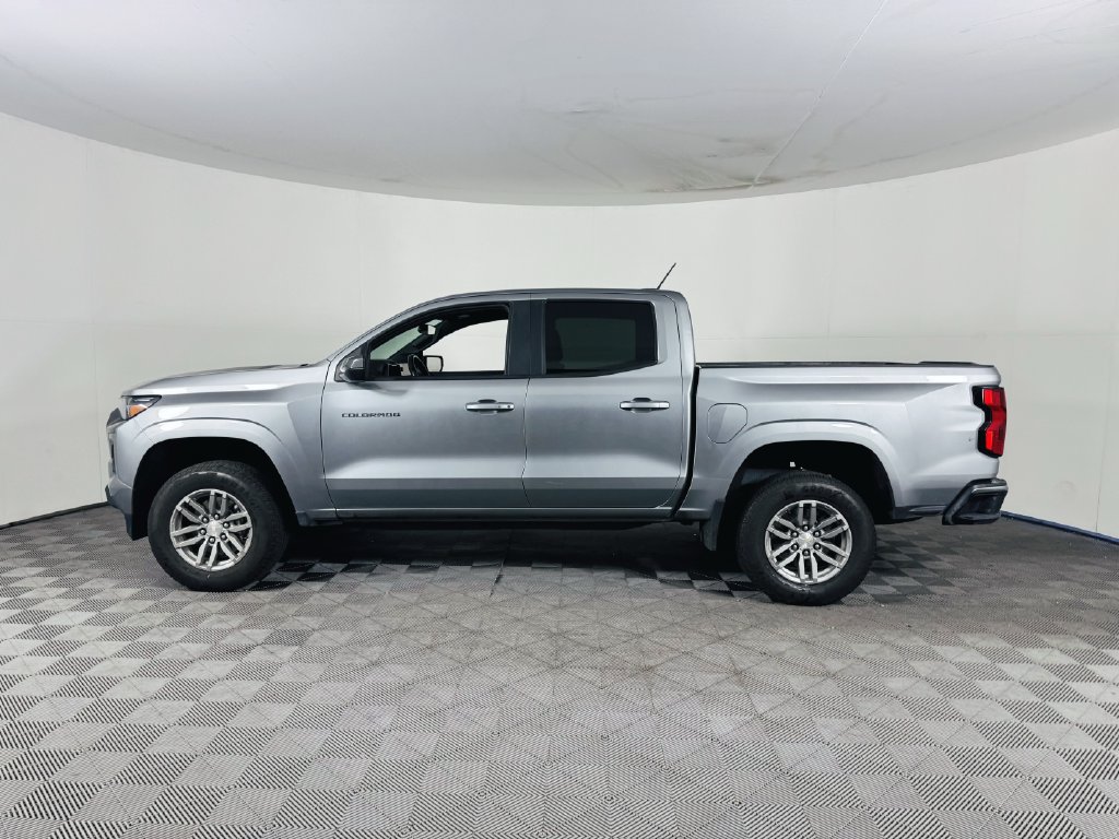 Used 2024 Chevrolet Colorado LT RWD image 9