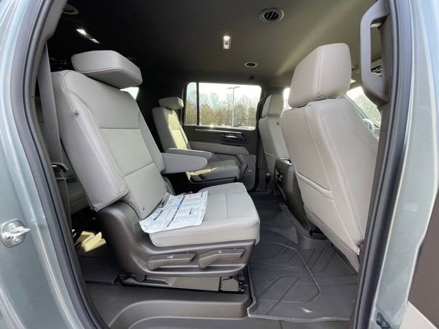 Used 2026 Chevrolet Suburban LT w/ Comfort Package image 26