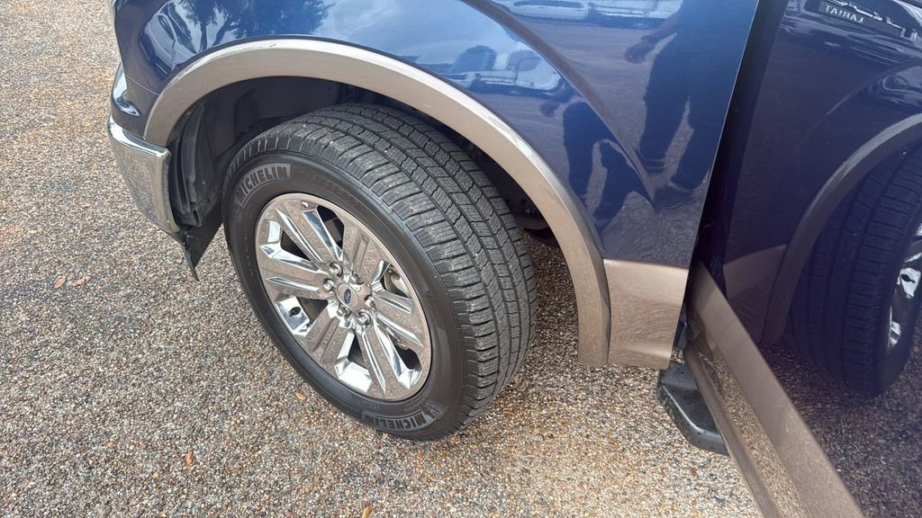 Used 2019 Ford F150 Lariat w/ Equipment Group 502A Luxury image 12