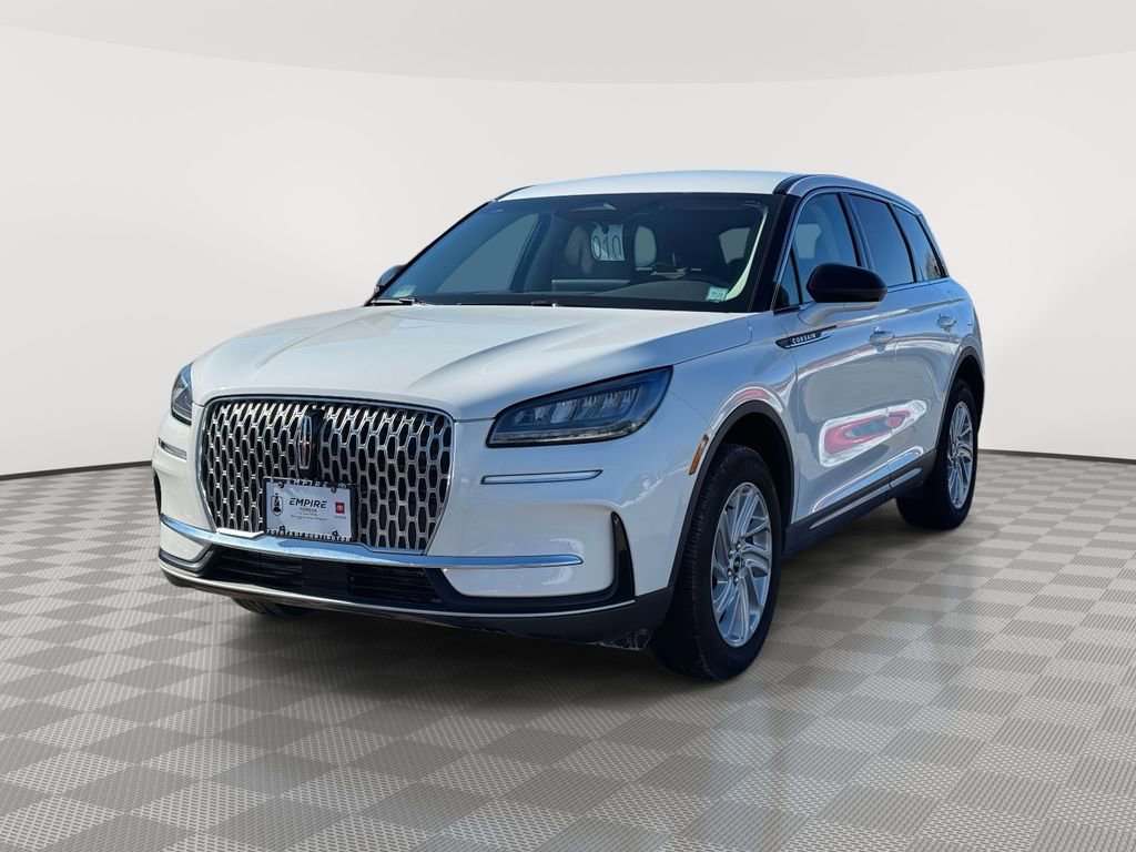 Used 2023 Lincoln Corsair AWD w/ Rear Removable Package Tray image 3