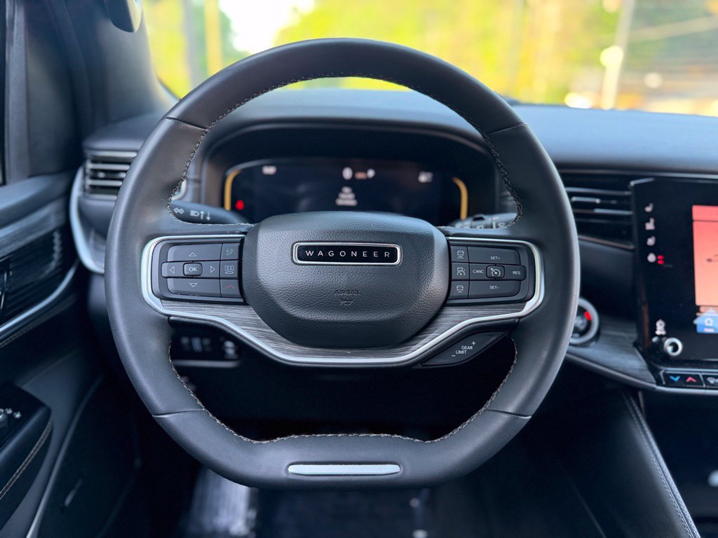 Used 2024 Jeep Wagoneer Series II w/ Flexible Seating Group AWD/4WD image 45