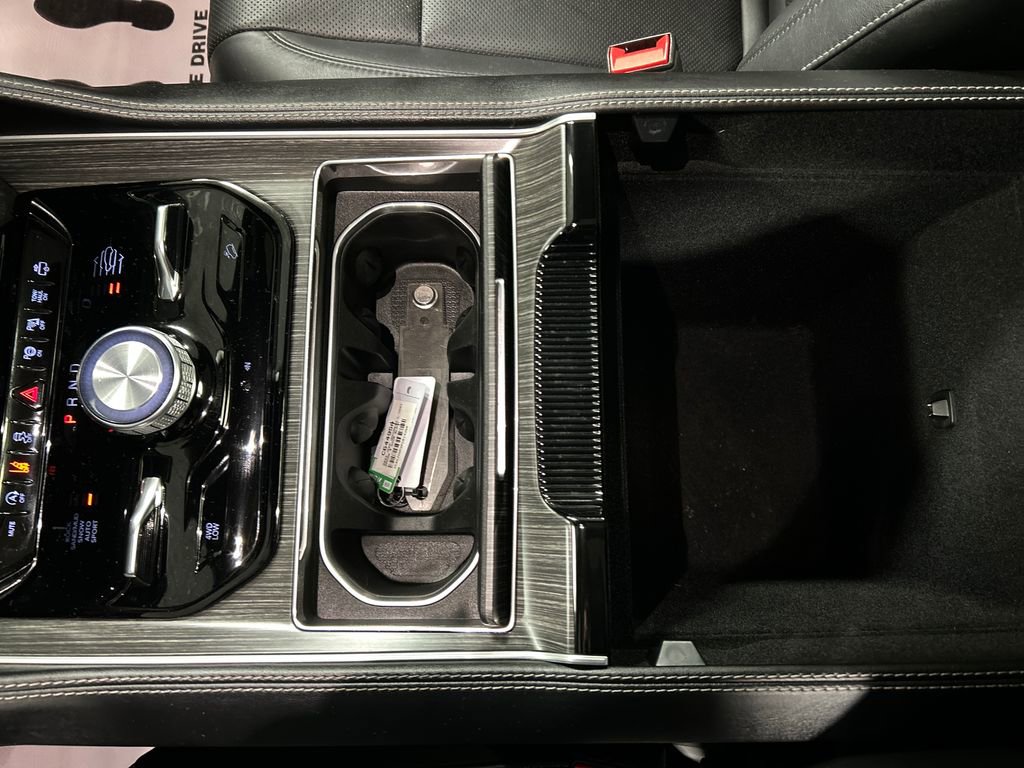 Used 2023 Jeep Wagoneer L Series III w/ Premium Group I image 20