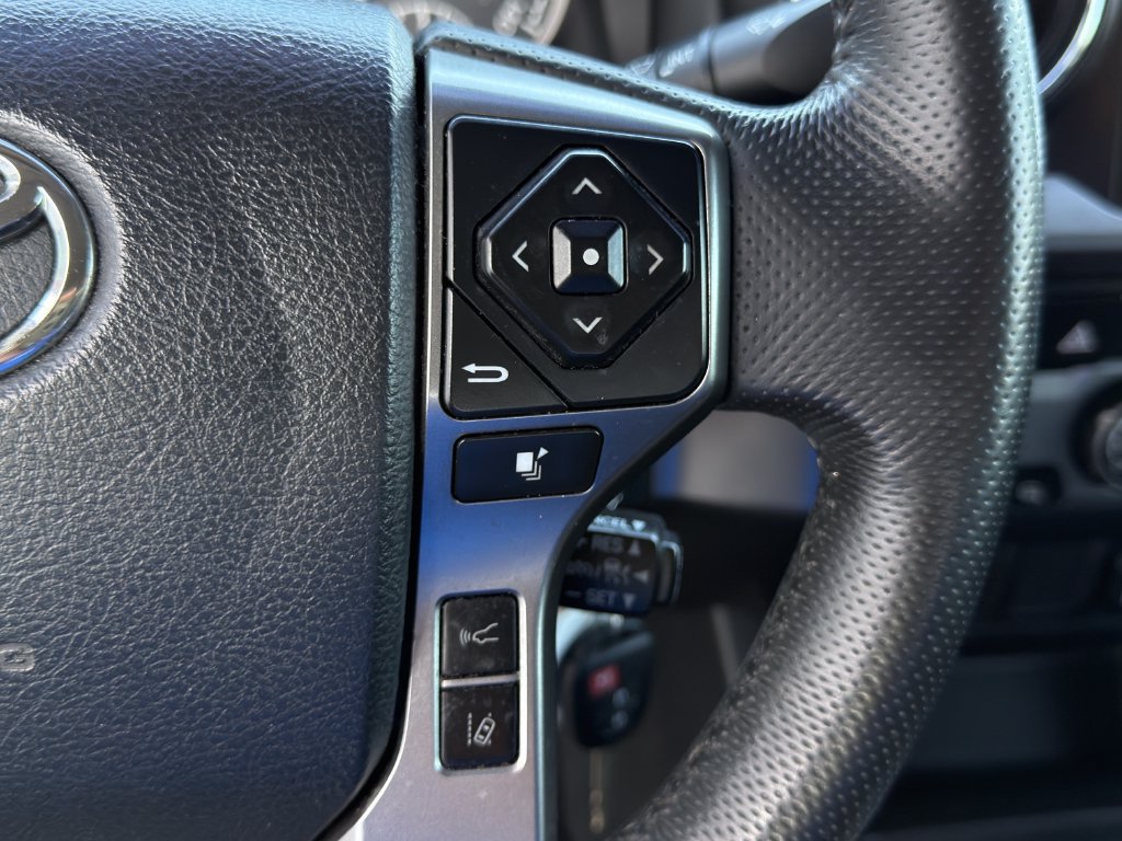 Used 2019 Toyota Tacoma SR5 RWD image 17