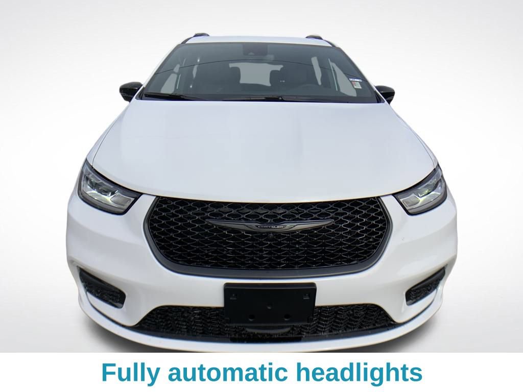 New 2026 Chrysler Pacifica Select w/ S Appearance Package AWD/4WD image 9