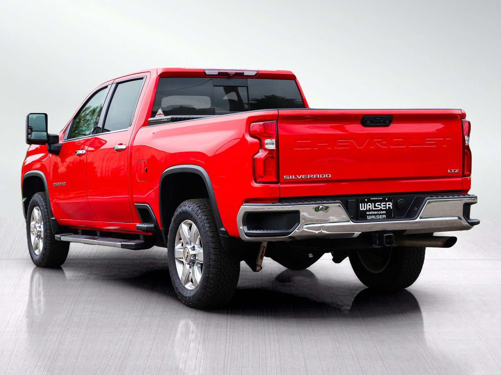 Used 2022 Chevrolet Silverado 2500 LTZ AWD/4WD image 3