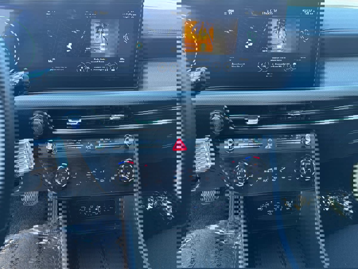 Used 2024 Hyundai Sonata SEL w/ Convenience Package image 14