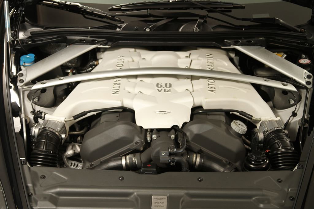 Used 2009 Aston Martin DBS Coupe RWD image 30