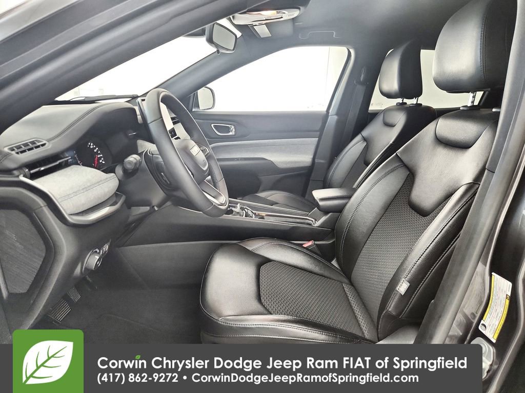 Certified 2024 Jeep Compass Latitude image 19