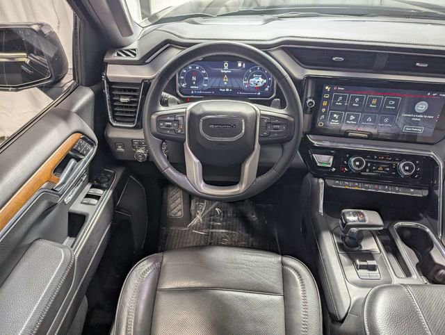 Used 2023 GMC Sierra 1500 Denali w/ Technology Package AWD/4WD image 7