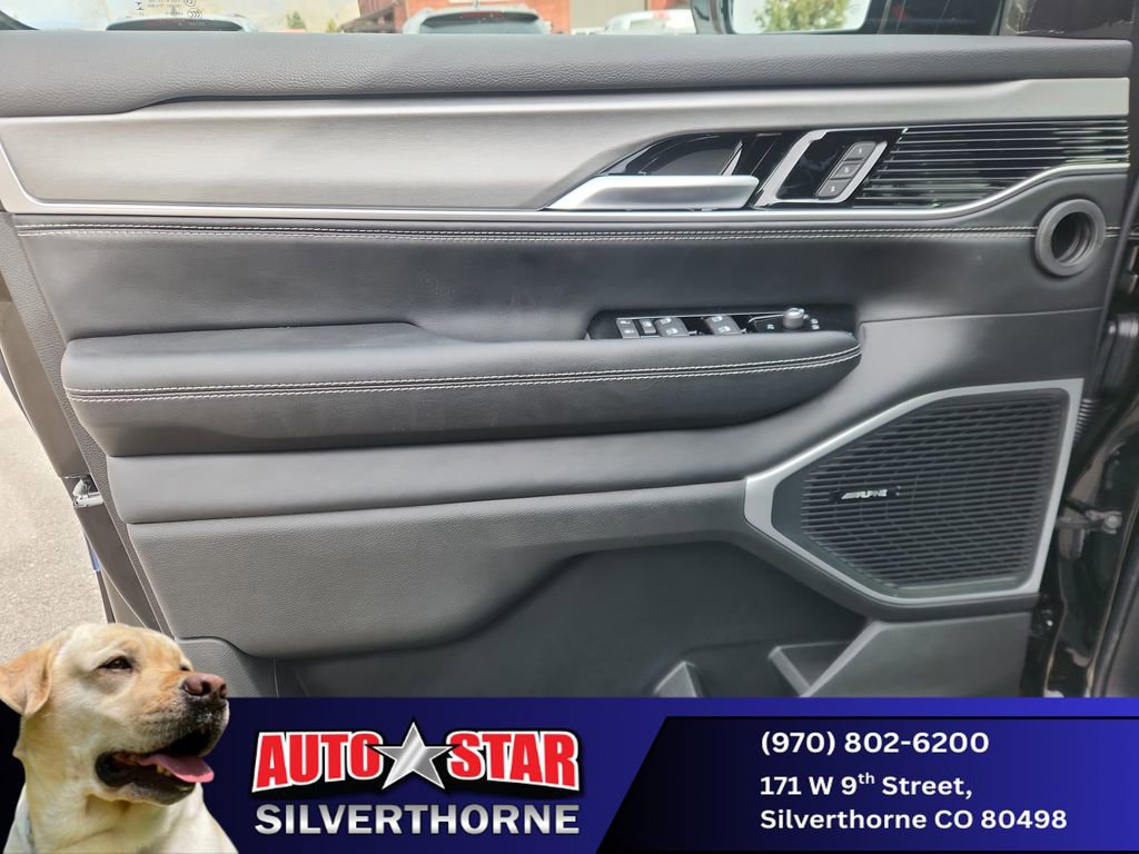 New 2025 Jeep Wagoneer L Series II w/ Convenience Group I image 10