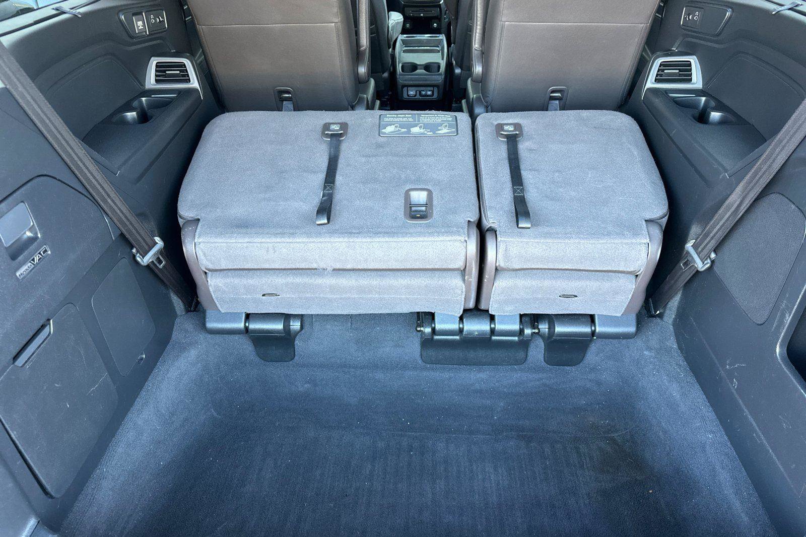 Used 2018 Honda Odyssey Elite image 17