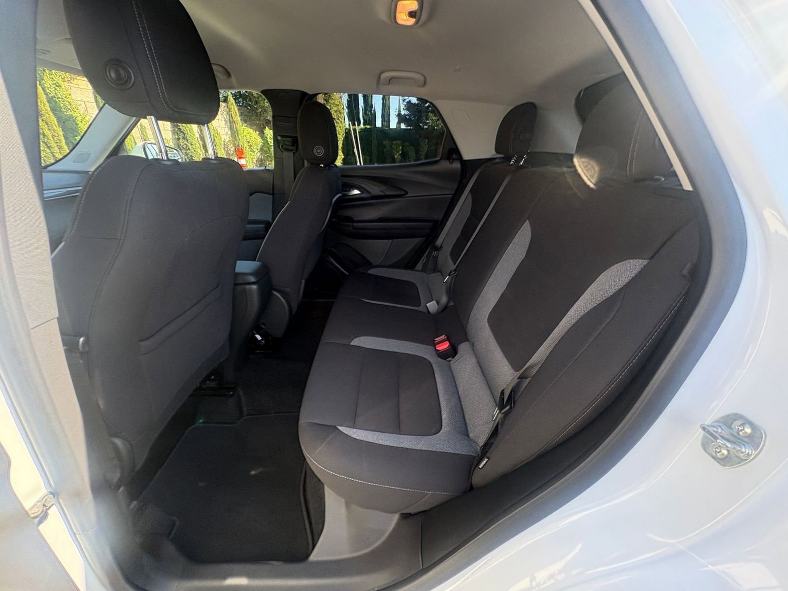 Used 2025 Chevrolet TrailBlazer LT AWD/4WD image 24
