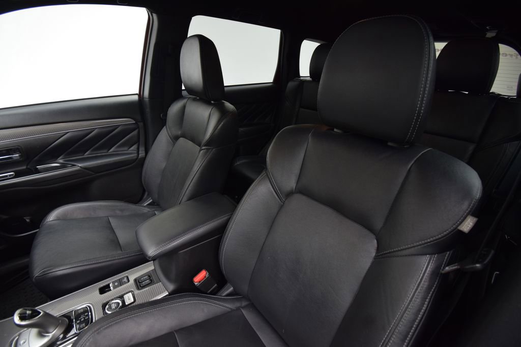 Used 2020 Mitsubishi Outlander SEL image 13