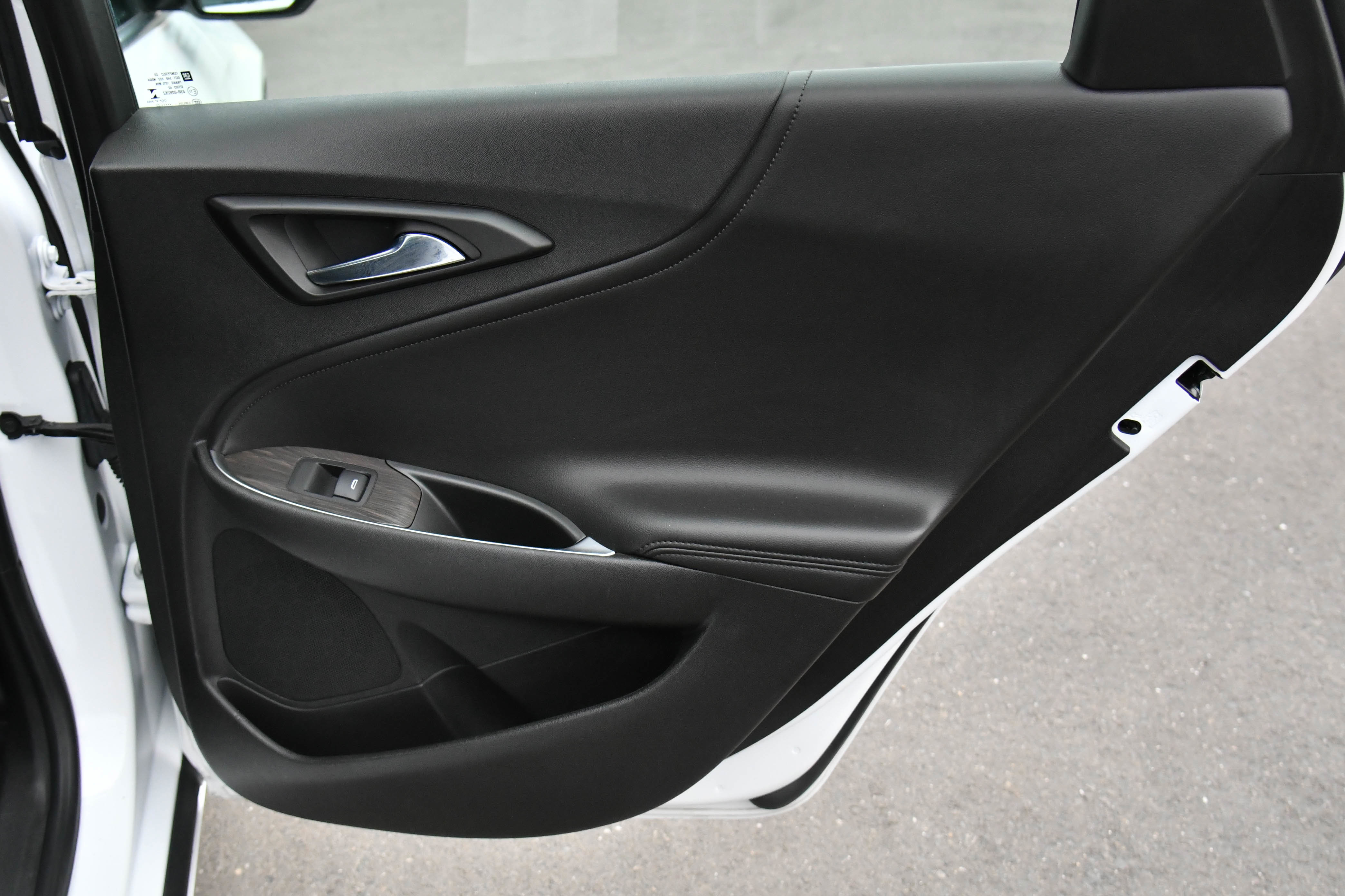 Used 2023 Chevrolet Malibu LT image 40