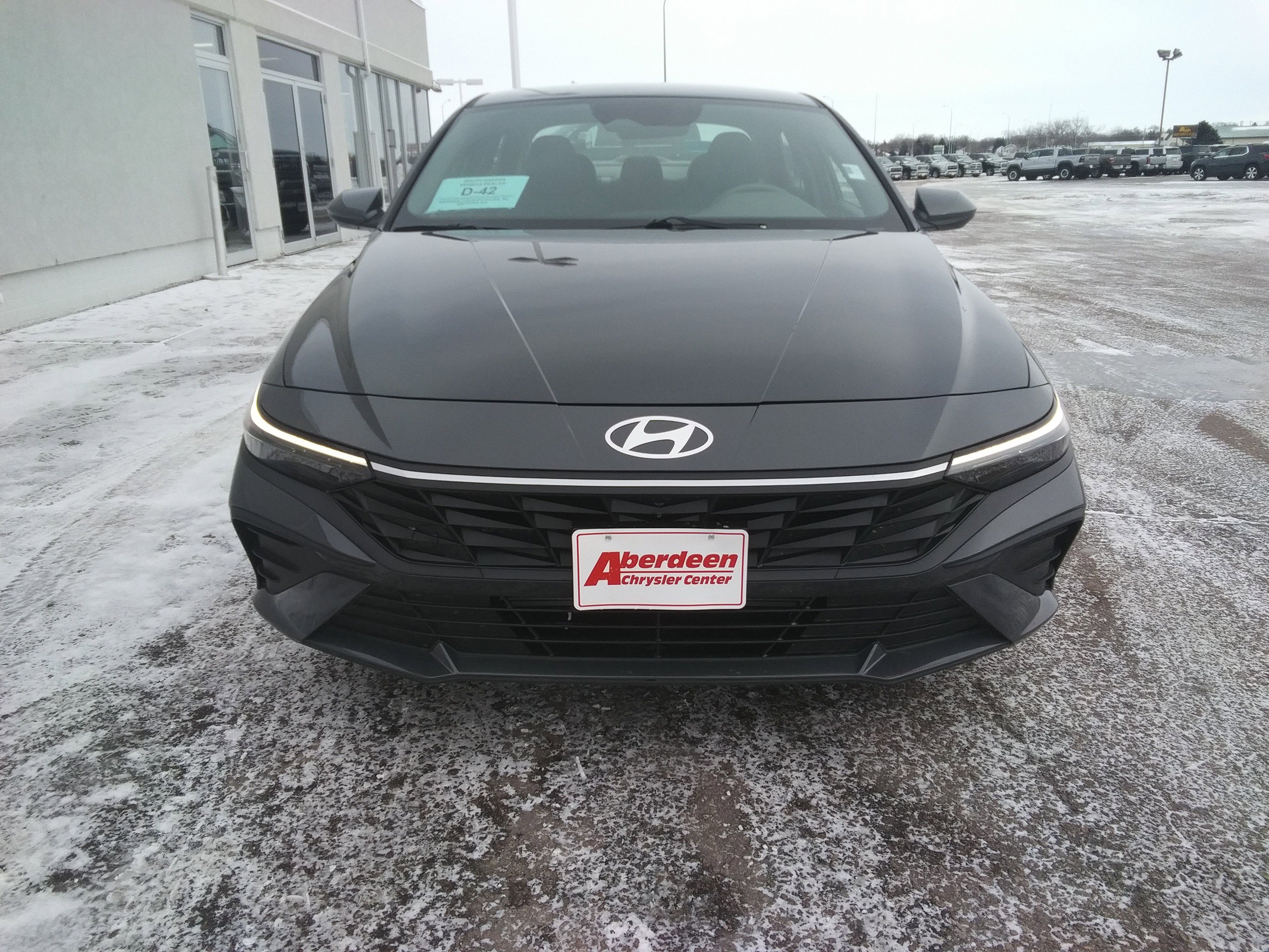 Used 2024 Hyundai Elantra SEL image 3