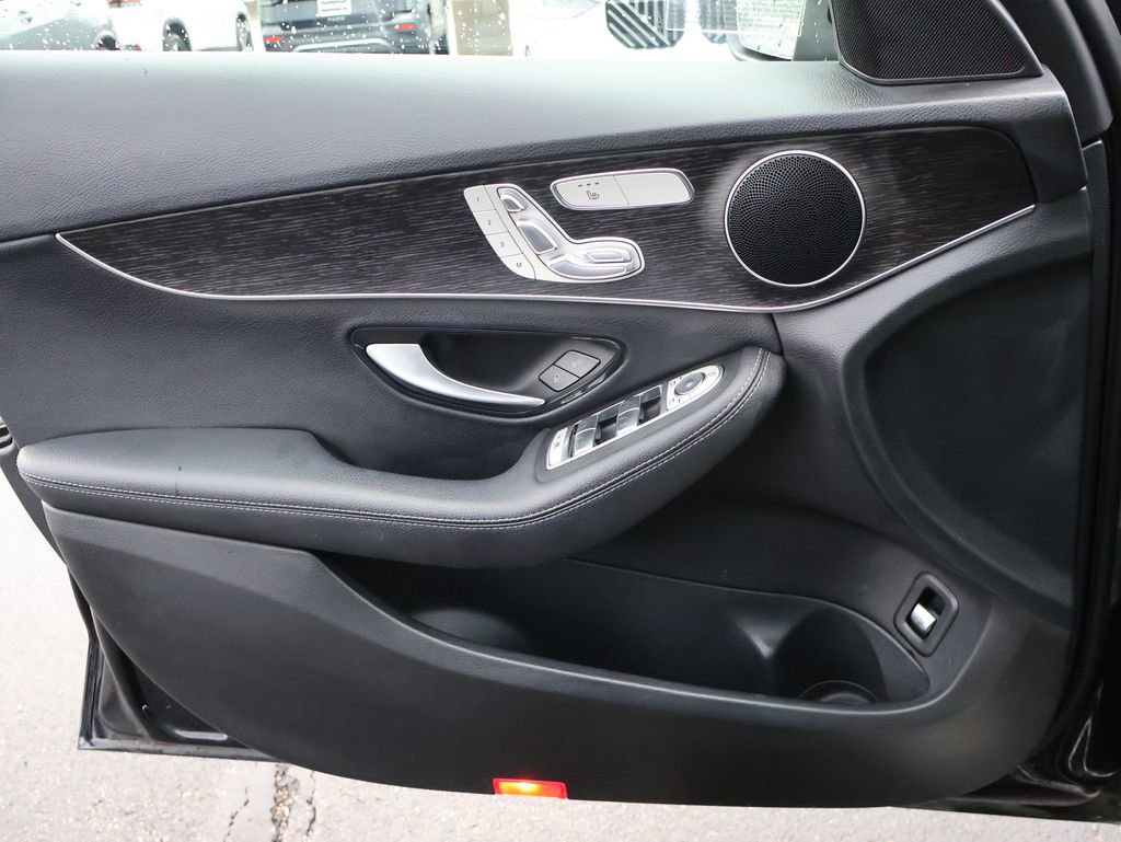 Used 2021 Mercedes-Benz C 300 4MATIC Sedan image 34