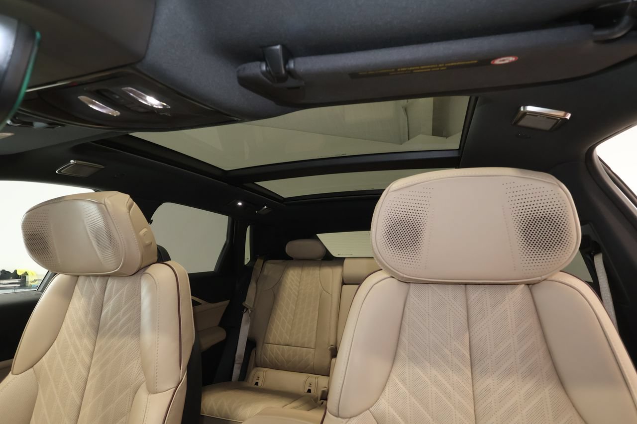 Certified 2026 Cadillac Lyriq Signature Luxury w/ Nappa Leather Package AWD/4WD image 17