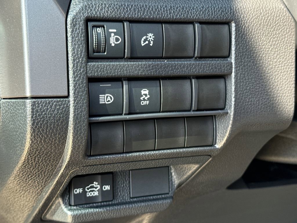 Used 2025 Toyota Tacoma SR5 image 21