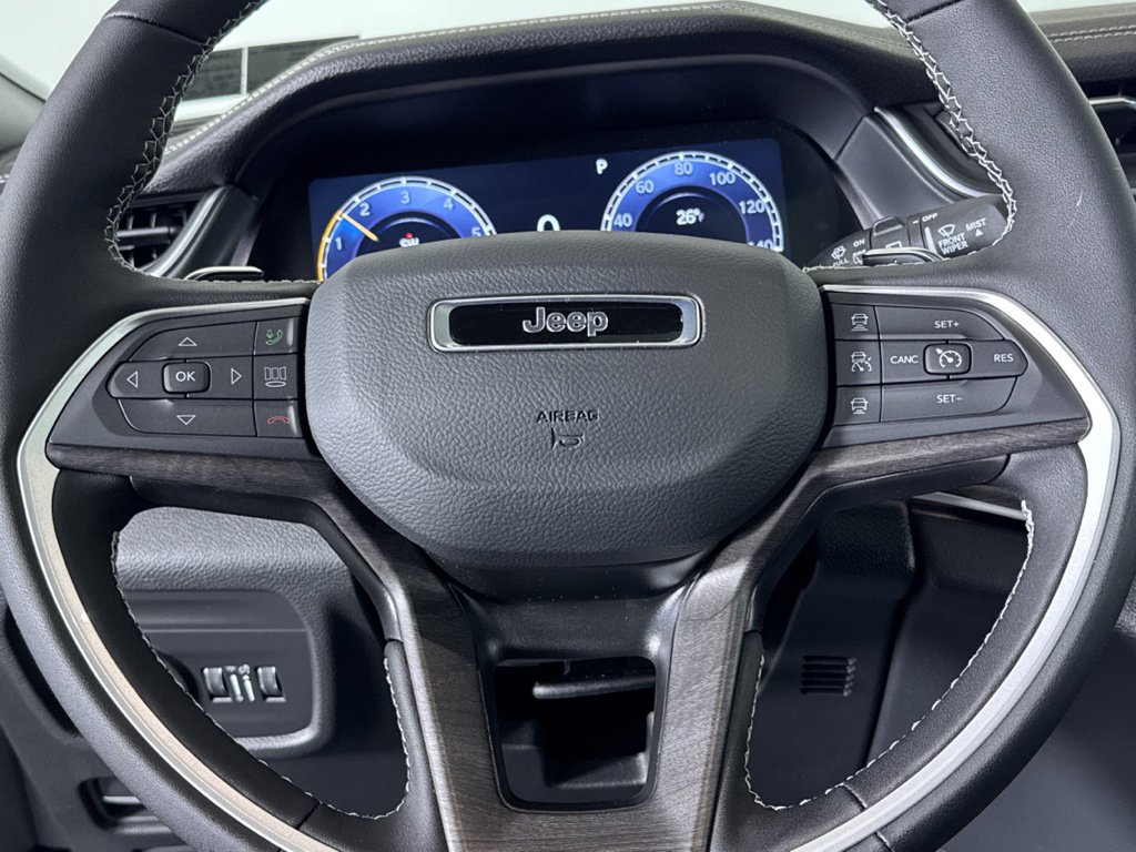 New 2025 Jeep Grand Cherokee Limited AWD/4WD image 24