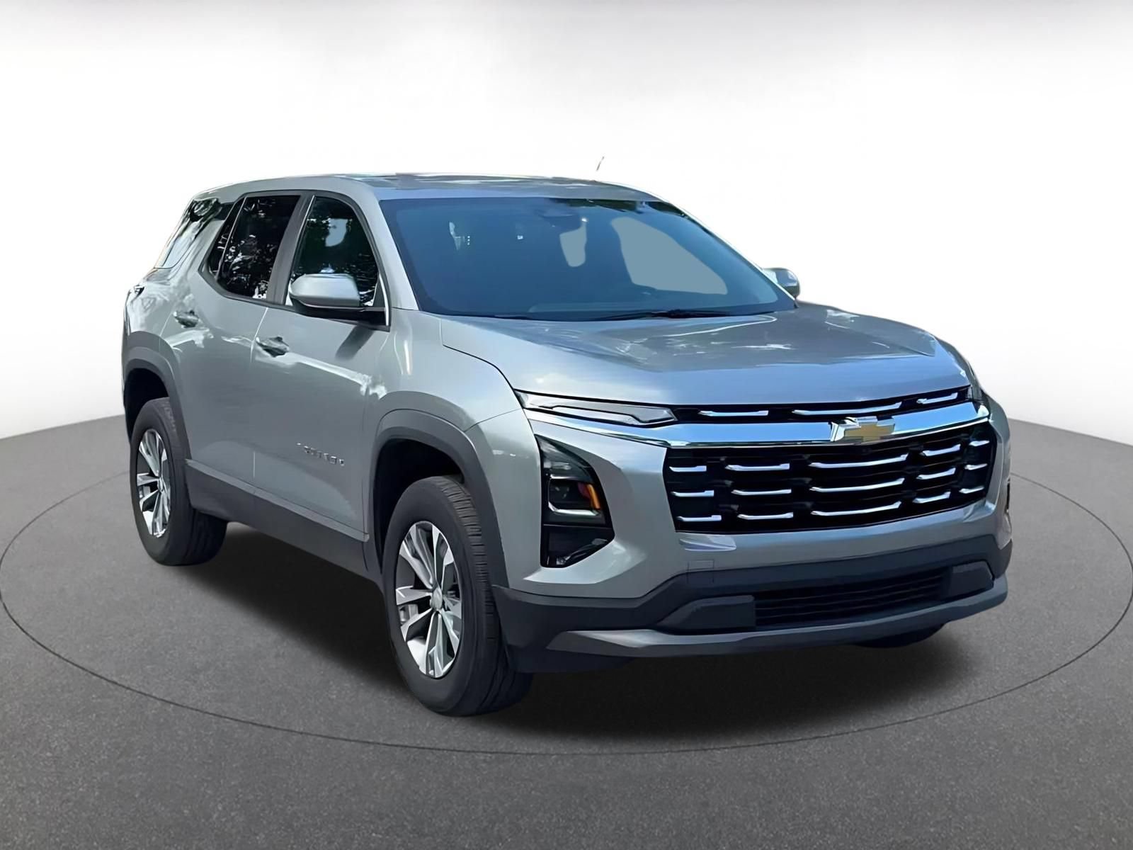 Used 2025 Chevrolet Equinox LT FWD image 3