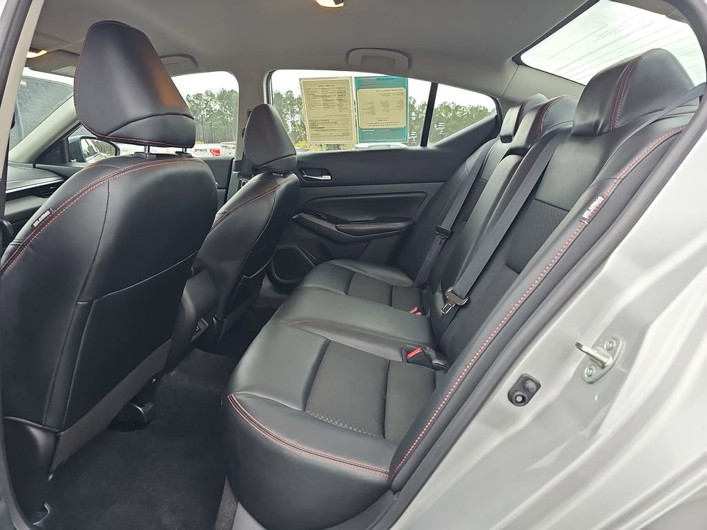 Used 2023 Nissan Altima 2.5 SR image 18