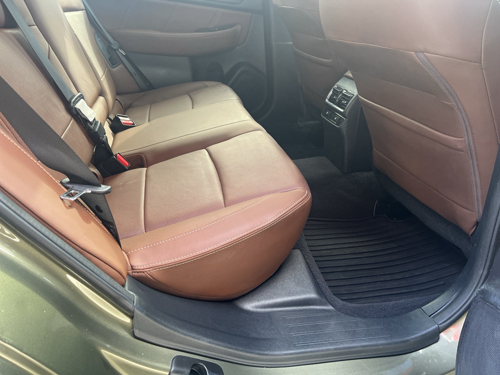 Used 2017 Subaru Outback 2.5i Touring AWD/4WD image 15