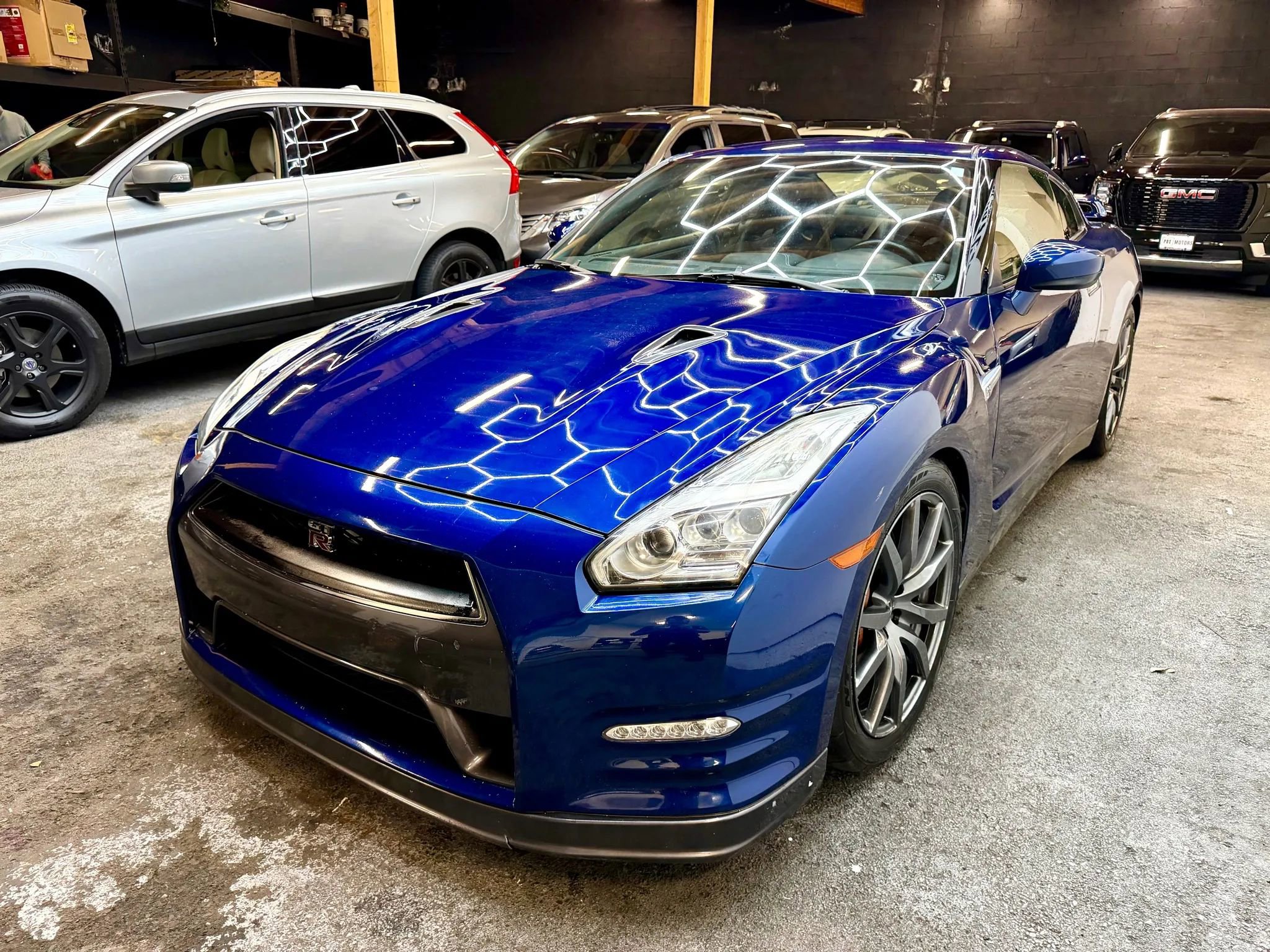 Used 2015 Nissan GT-R Premium image 6