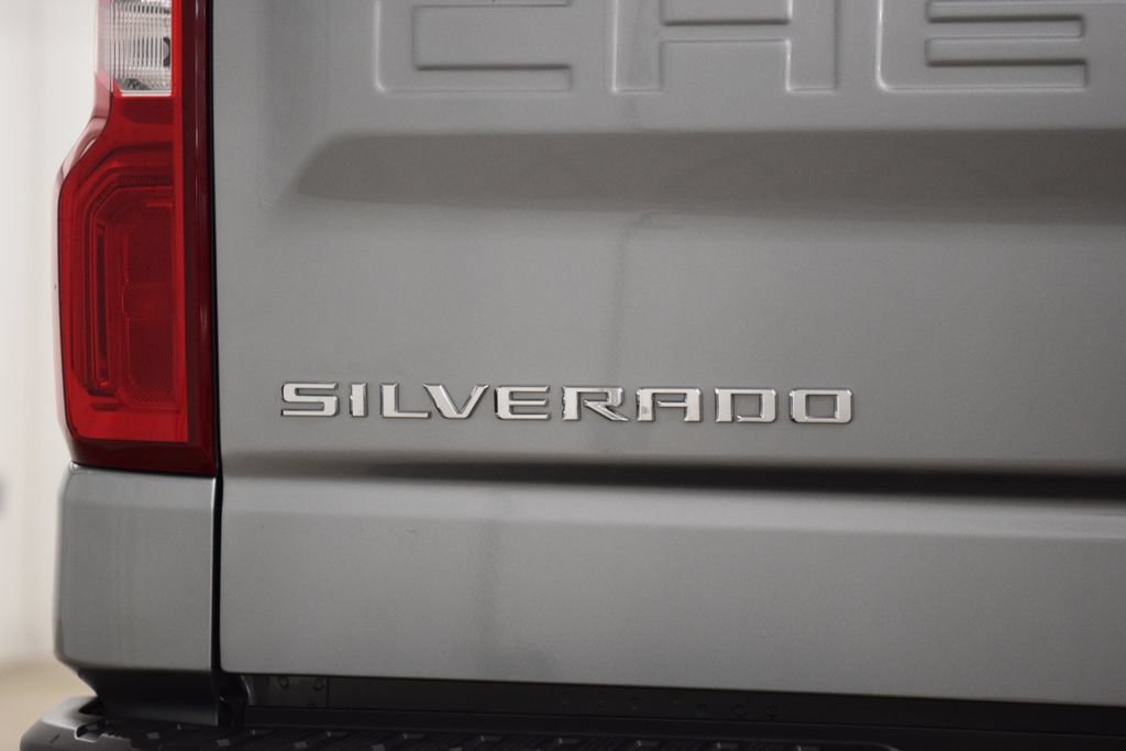 Used 2026 Chevrolet Silverado 1500 High Country w/ Technology Package AWD/4WD image 19