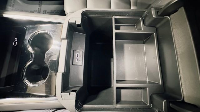 Used 2025 Chevrolet Tahoe LT image 30