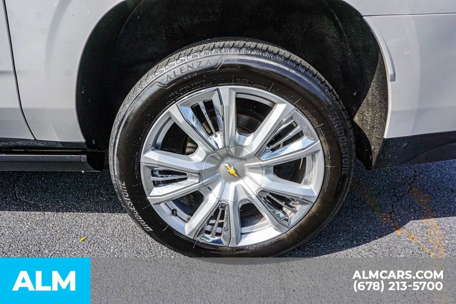 Used 2022 Chevrolet Suburban High Country image 17