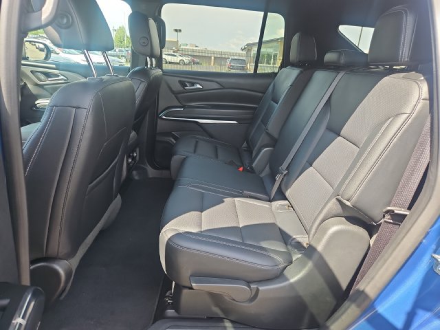 Used 2024 Chevrolet Traverse LT FWD image 25