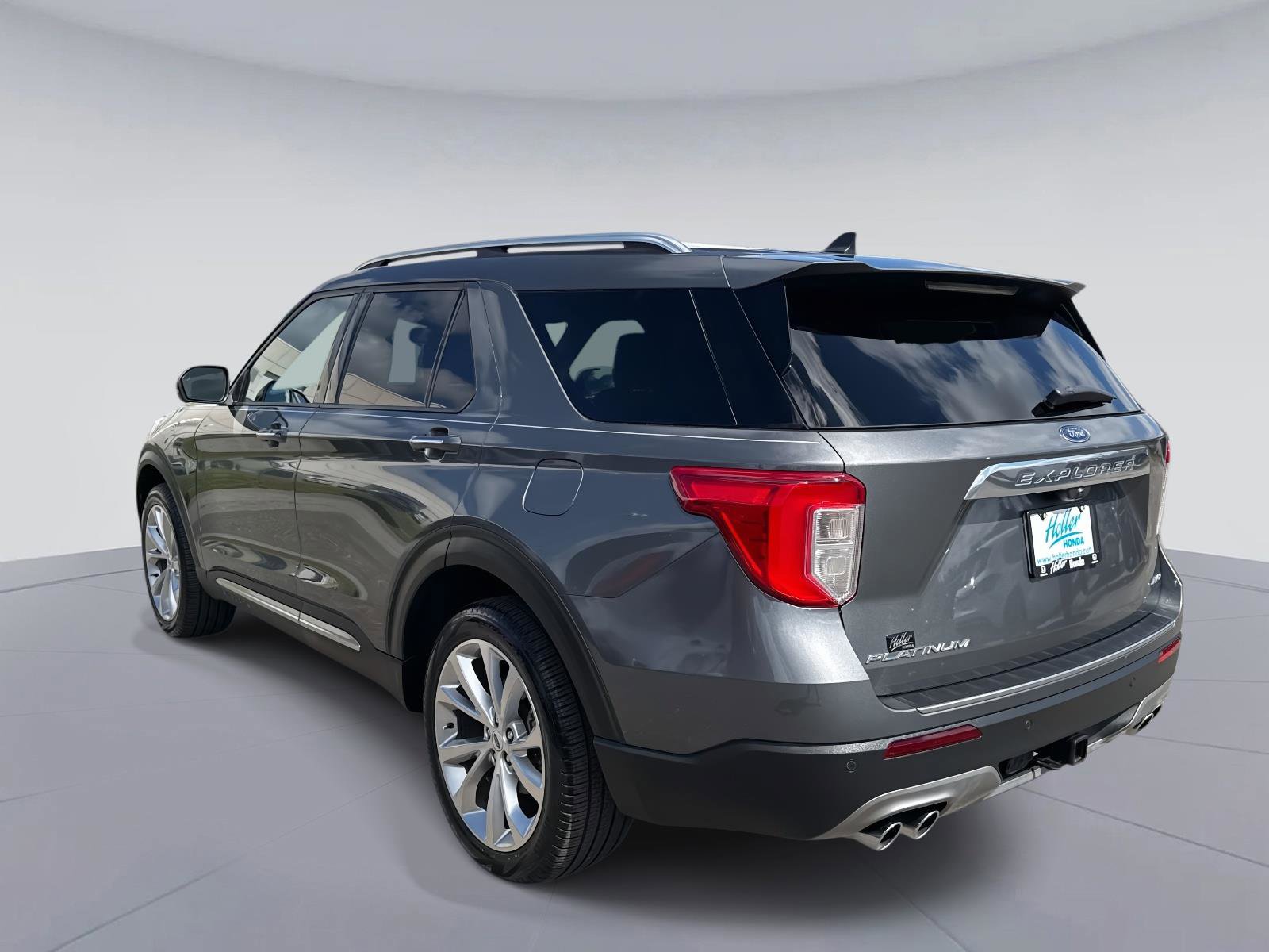 Used 2023 Ford Explorer Platinum w/ Technology Package image 6