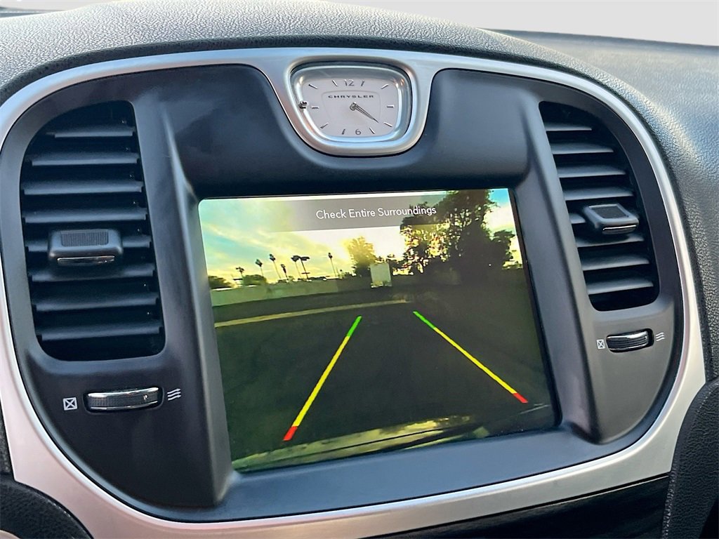 Used 2022 Chrysler 300 Touring w/ Sport Appearance Package image 13