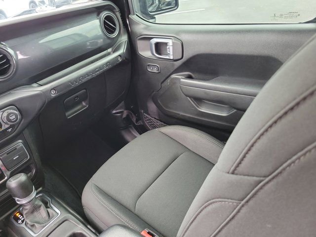 Used 2022 Jeep Wrangler Unlimited Sport image 4