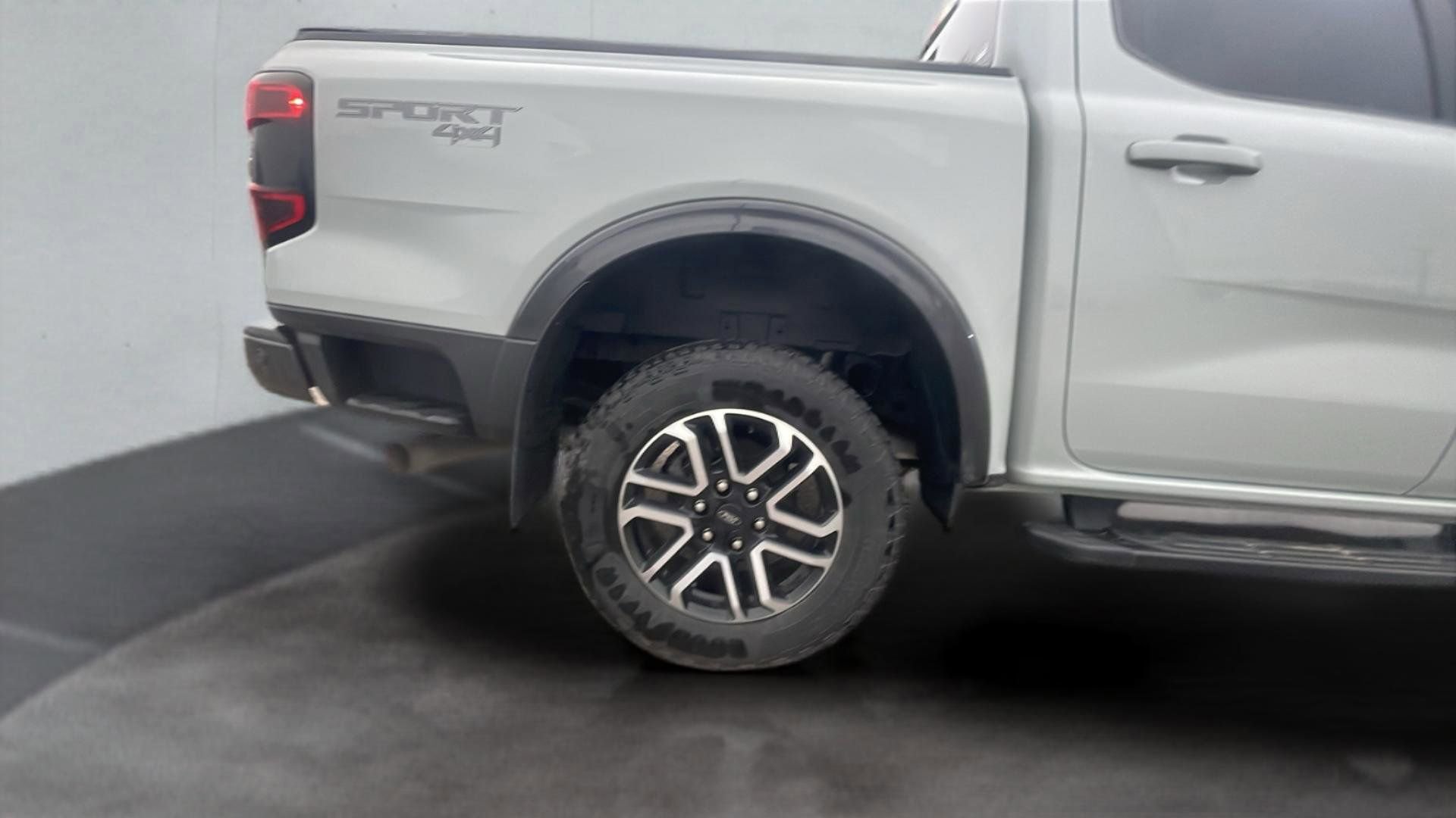 Certified 2024 Ford Ranger Lariat w/ Advanced Towing Package AWD/4WD image 25