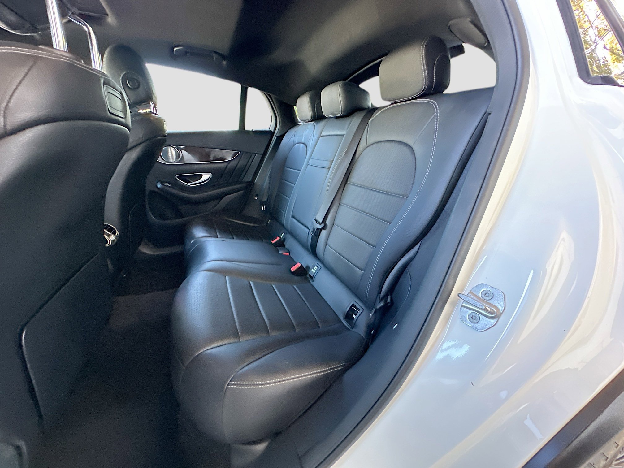 Used 2018 Mercedes-Benz GLC 300 4MATIC Coupe image 25