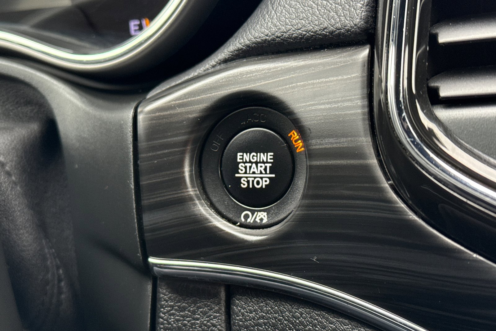 Used 2021 Jeep Grand Cherokee Limited w/ Trailer Tow Group IV image 29