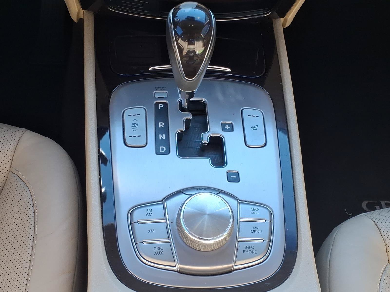 Used 2009 Hyundai Genesis 4.6 w/ Technology Pkg 5 RWD image 7
