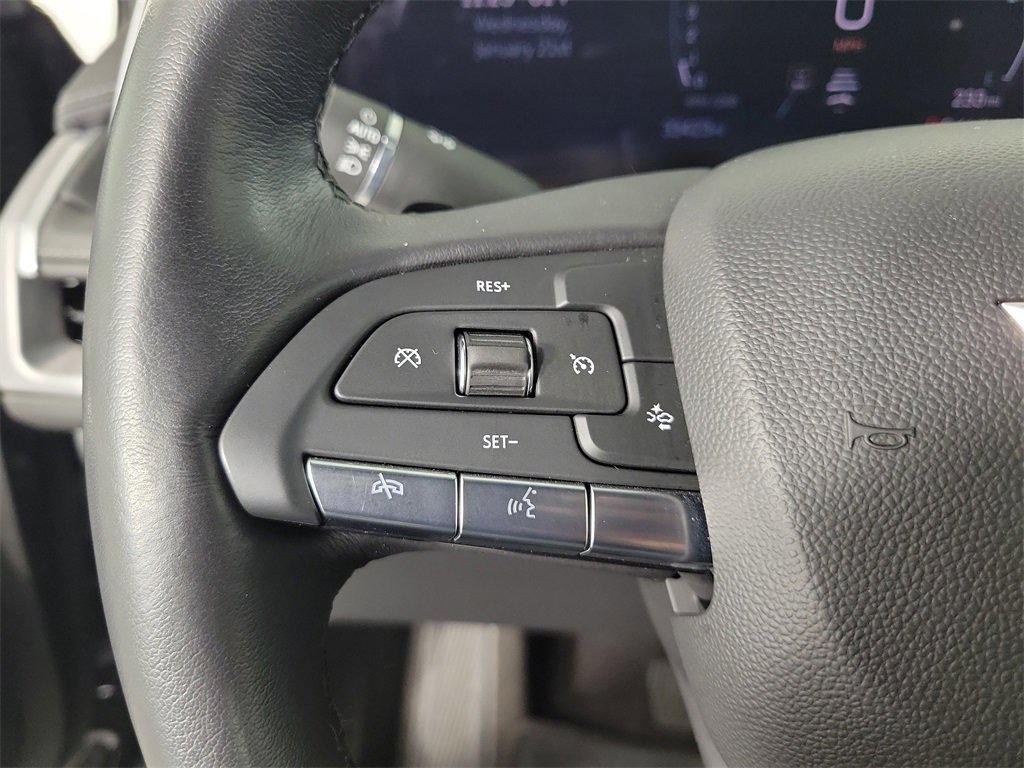 Certified 2025 Cadillac XT4 Premium Luxury image 21