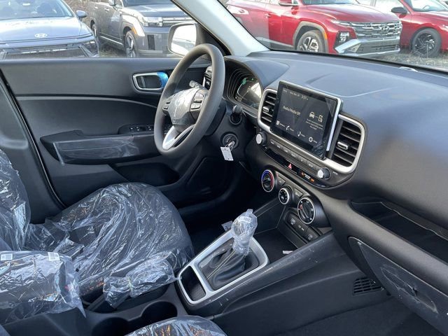 New 2026 Hyundai Venue SE image 8