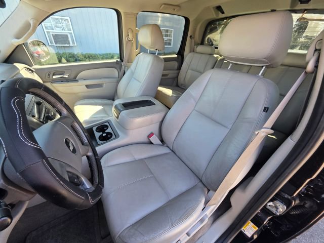 Used 2012 Chevrolet Avalanche LT w/ Suspension Package, Off-Road image 14