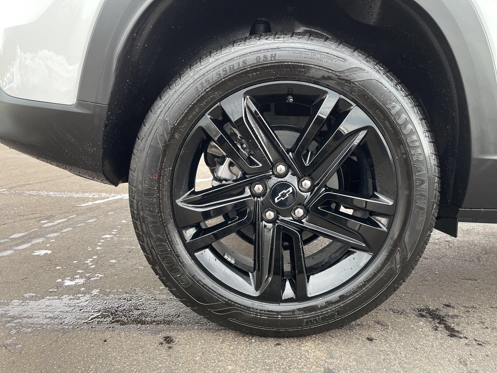 New 2026 Chevrolet Trax ACTIV w/ Sunroof Package FWD image 11