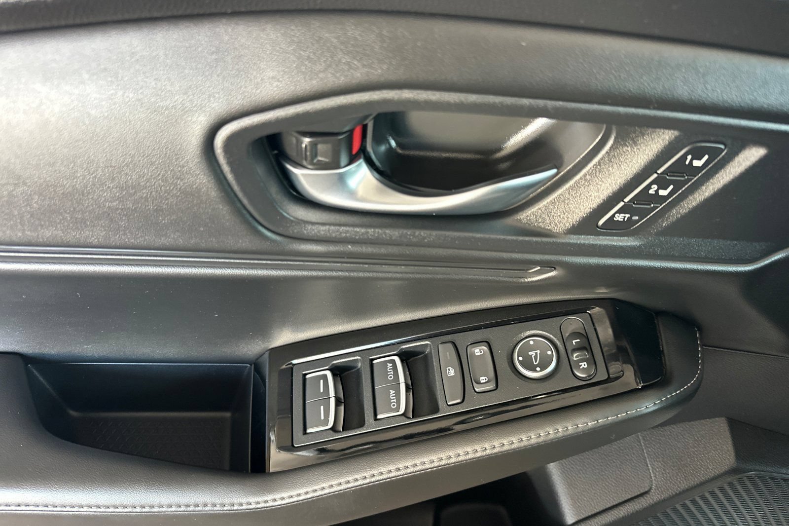 Used 2024 Honda Accord Touring image 8