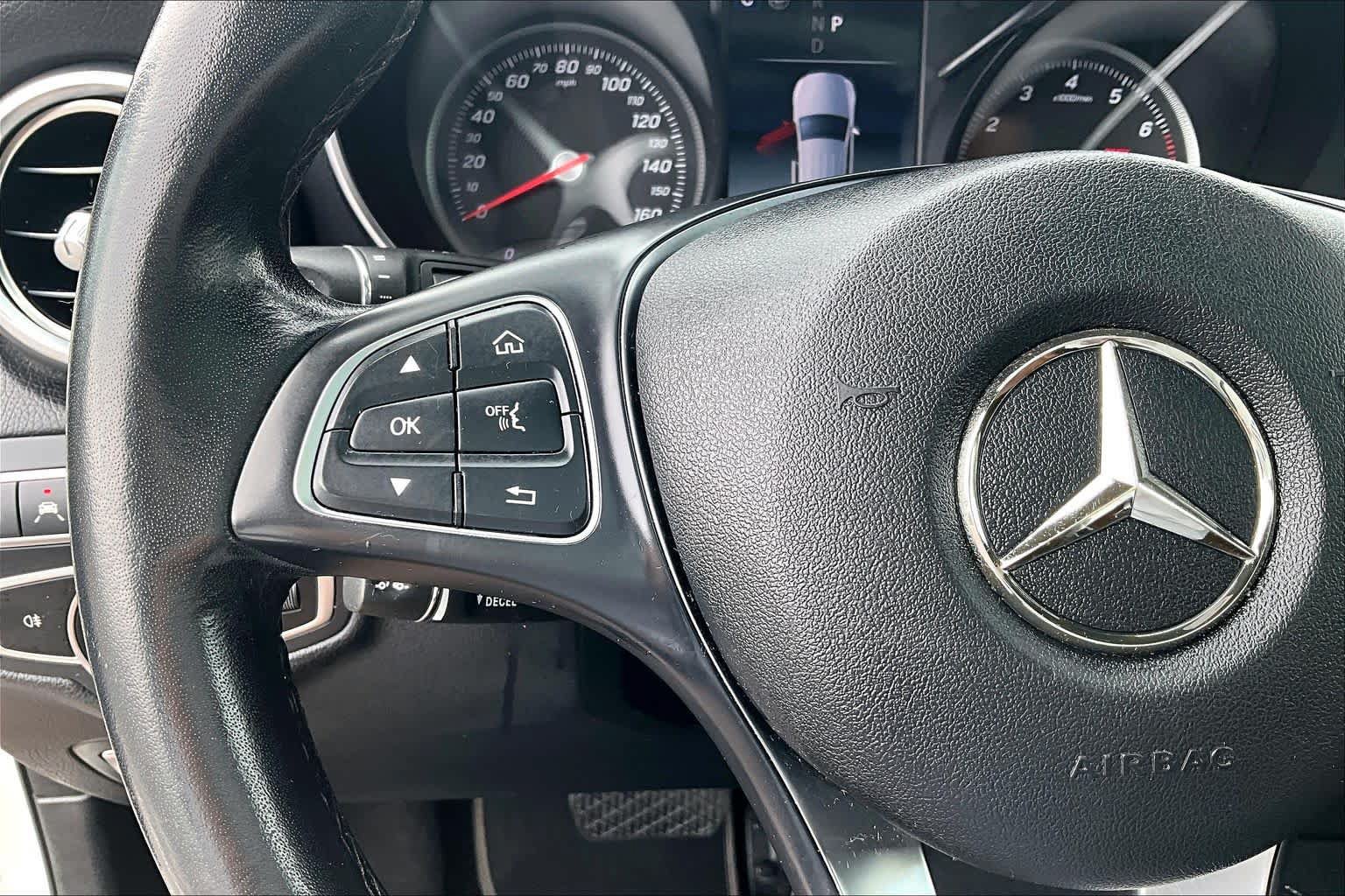 Used 2019 Mercedes-Benz GLC 300 4MATIC image 24