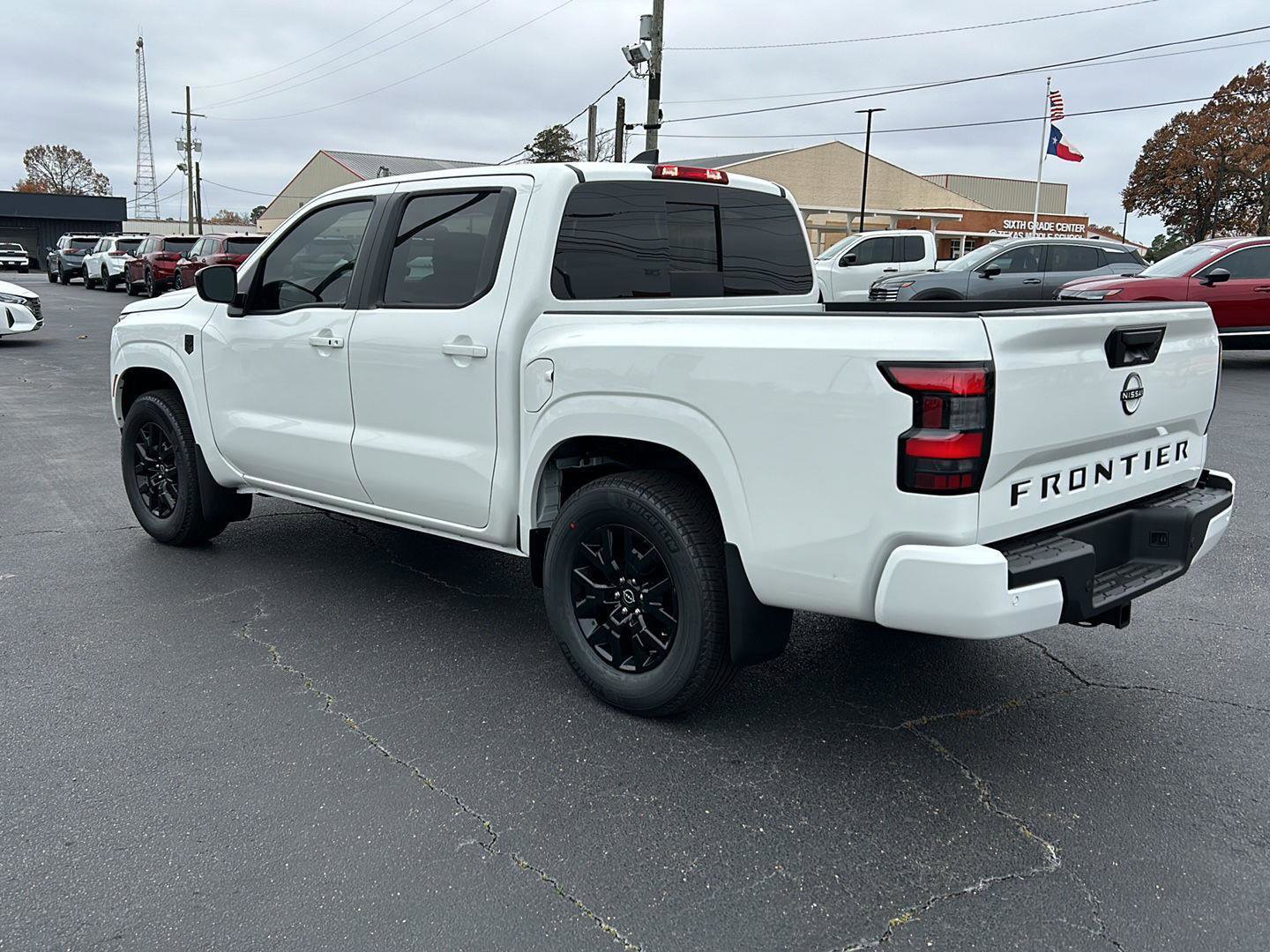 New 2026 Nissan Frontier SV w/ SV Convenience Package image 5