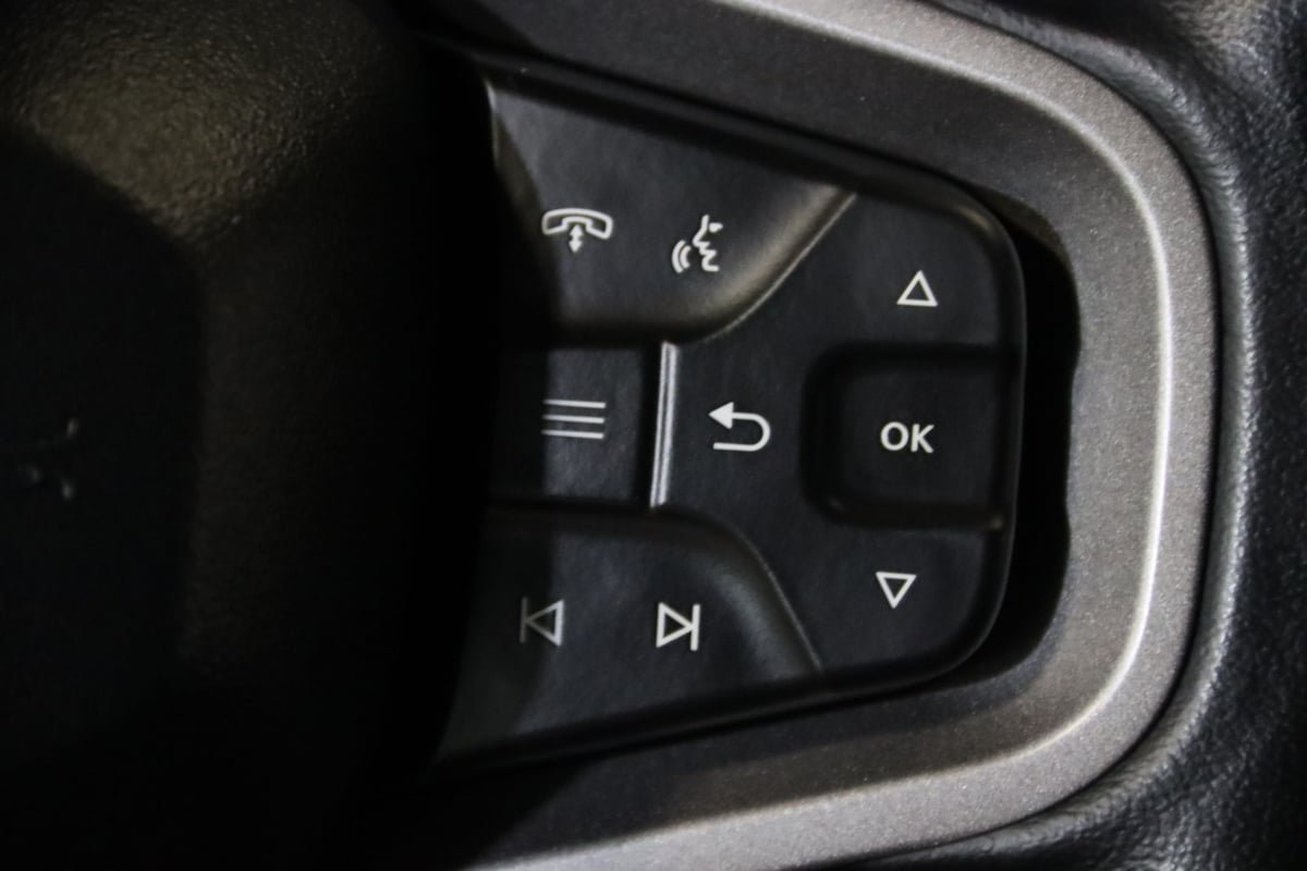 Used 2025 Ford Bronco Badlands AWD/4WD image 18