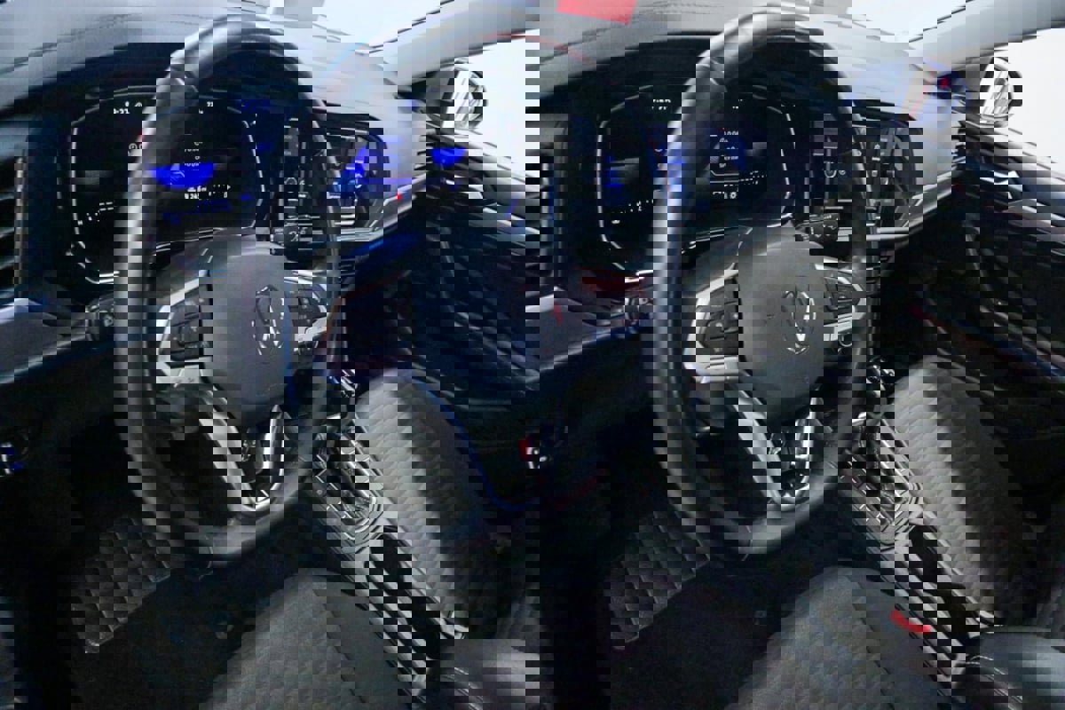 Used 2024 Volkswagen Jetta S image 12