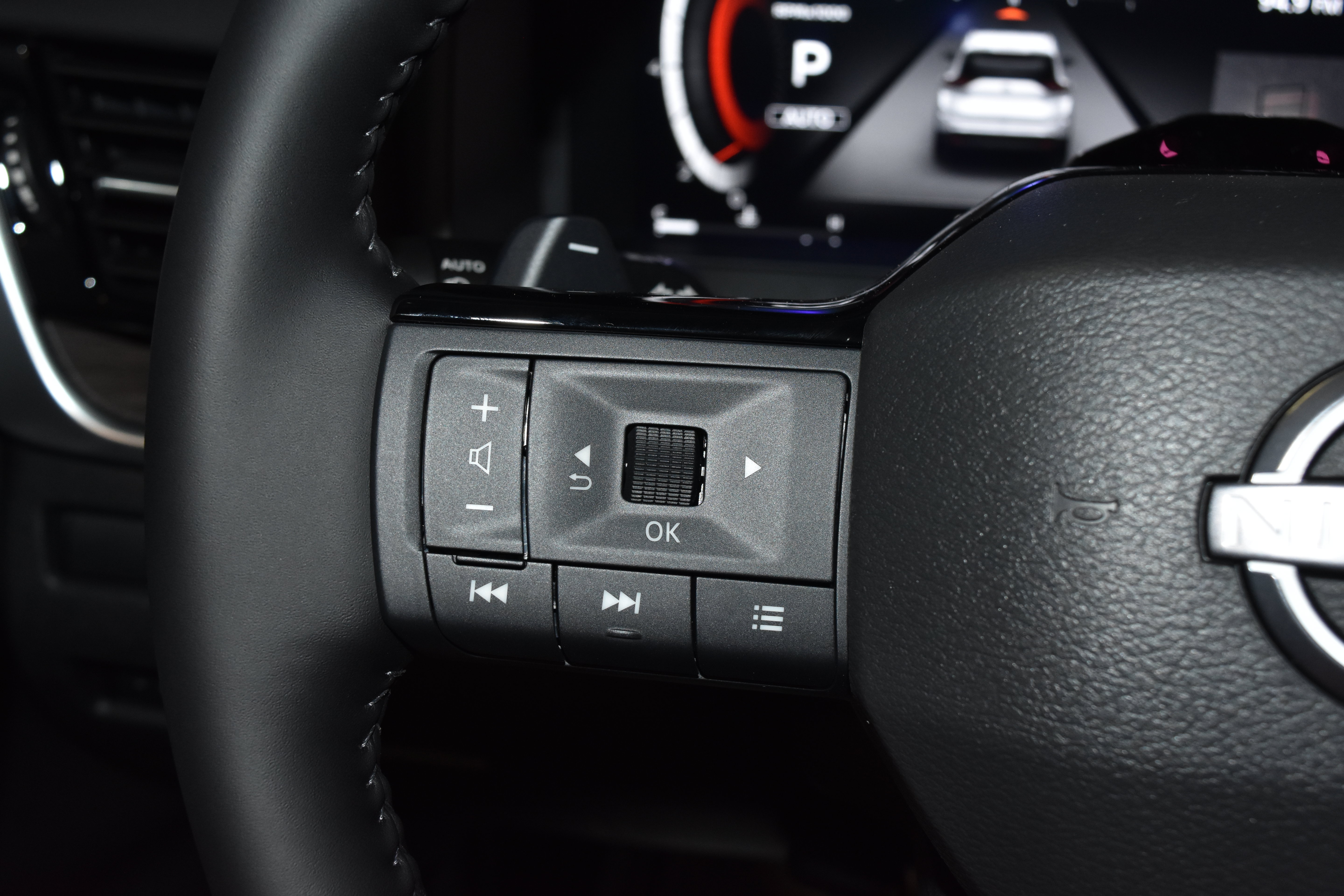 New 2026 Nissan Rogue Platinum w/ Tech Package AWD/4WD image 7
