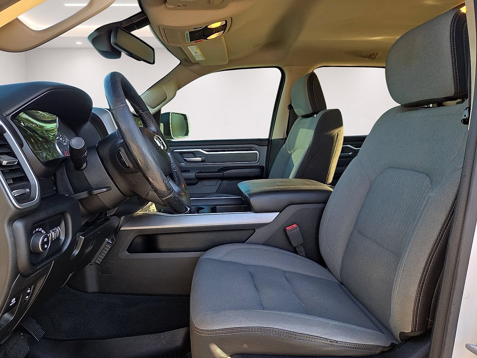 Used 2019 RAM 1500 Big Horn AWD/4WD image 14